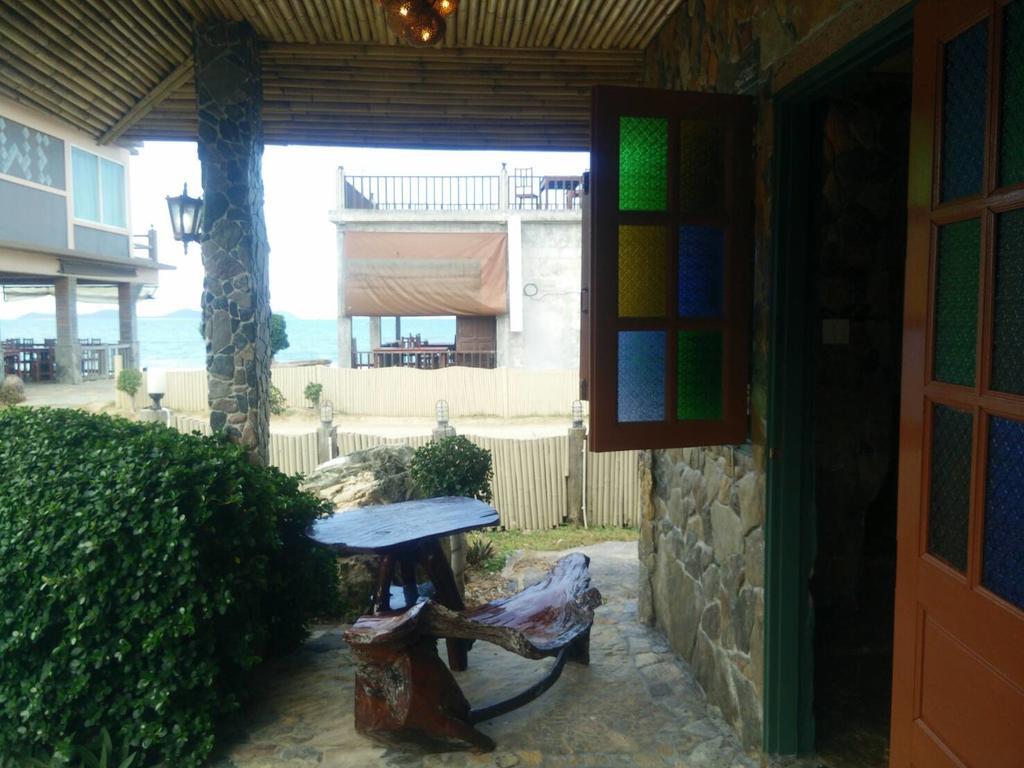 Needa Rock Resort Khanom Exterior foto
